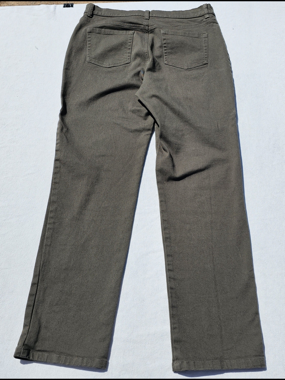 Gloria Vanderbilt Olive Green Slim Jeans with Purple Brand Tag - Picture 2 of 6
